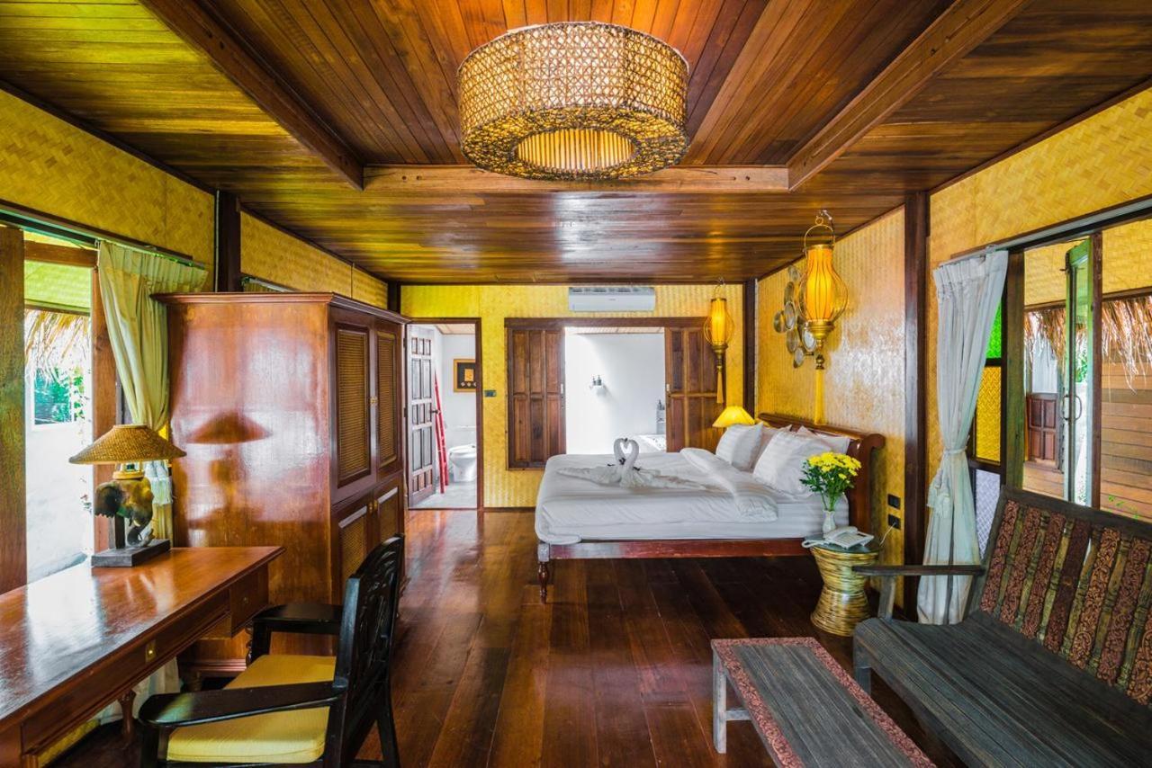 Bora Bora Villa Phuket シャロン エクステリア 写真