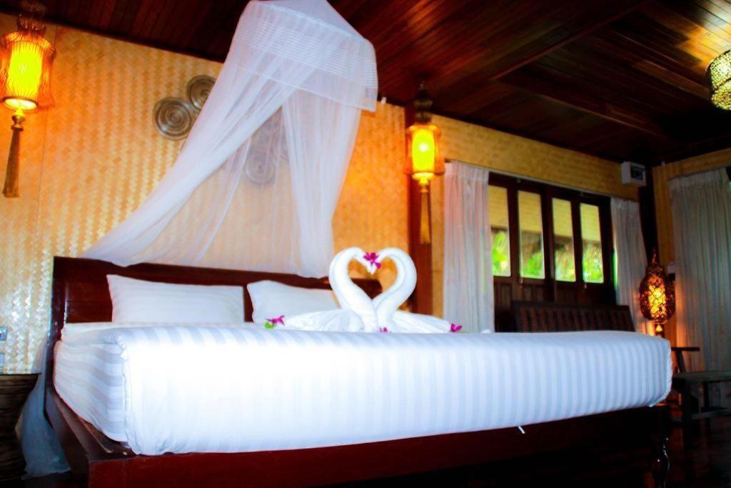Bora Bora Villa Phuket シャロン エクステリア 写真