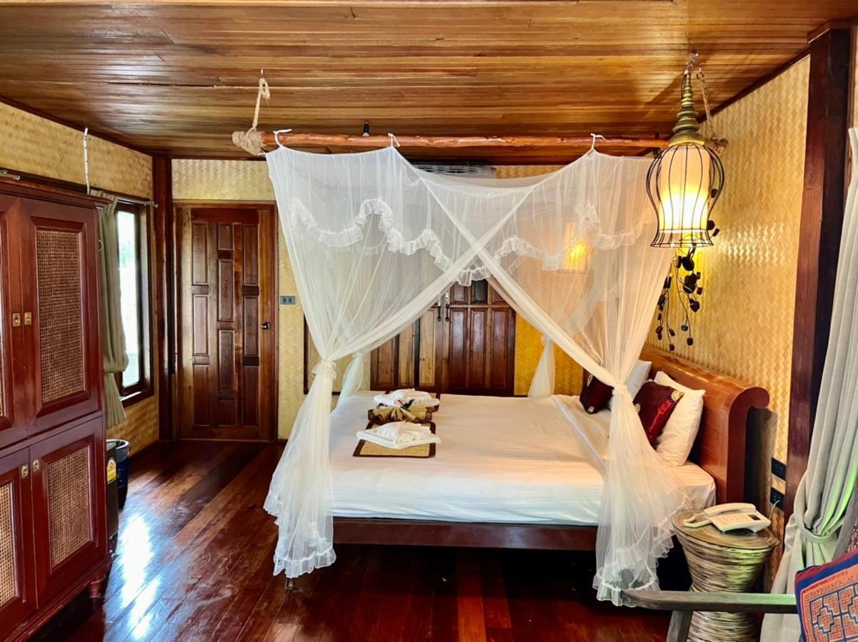 Bora Bora Villa Phuket シャロン エクステリア 写真